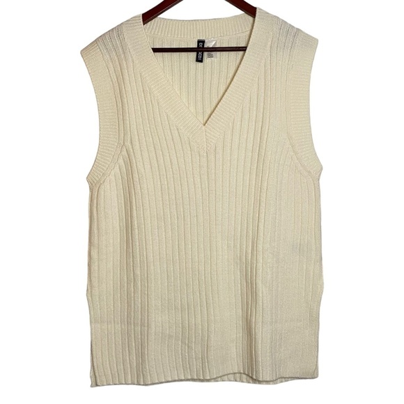 Divided H&M Cream Sweater Vest Ribbed V Neck Split Hem Acrylic Small Oversized - Picture 1 of 15
